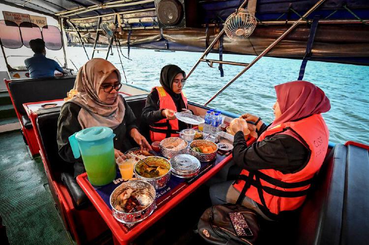 Nasi Tenong New Package At Payang Water Taxi Nestia