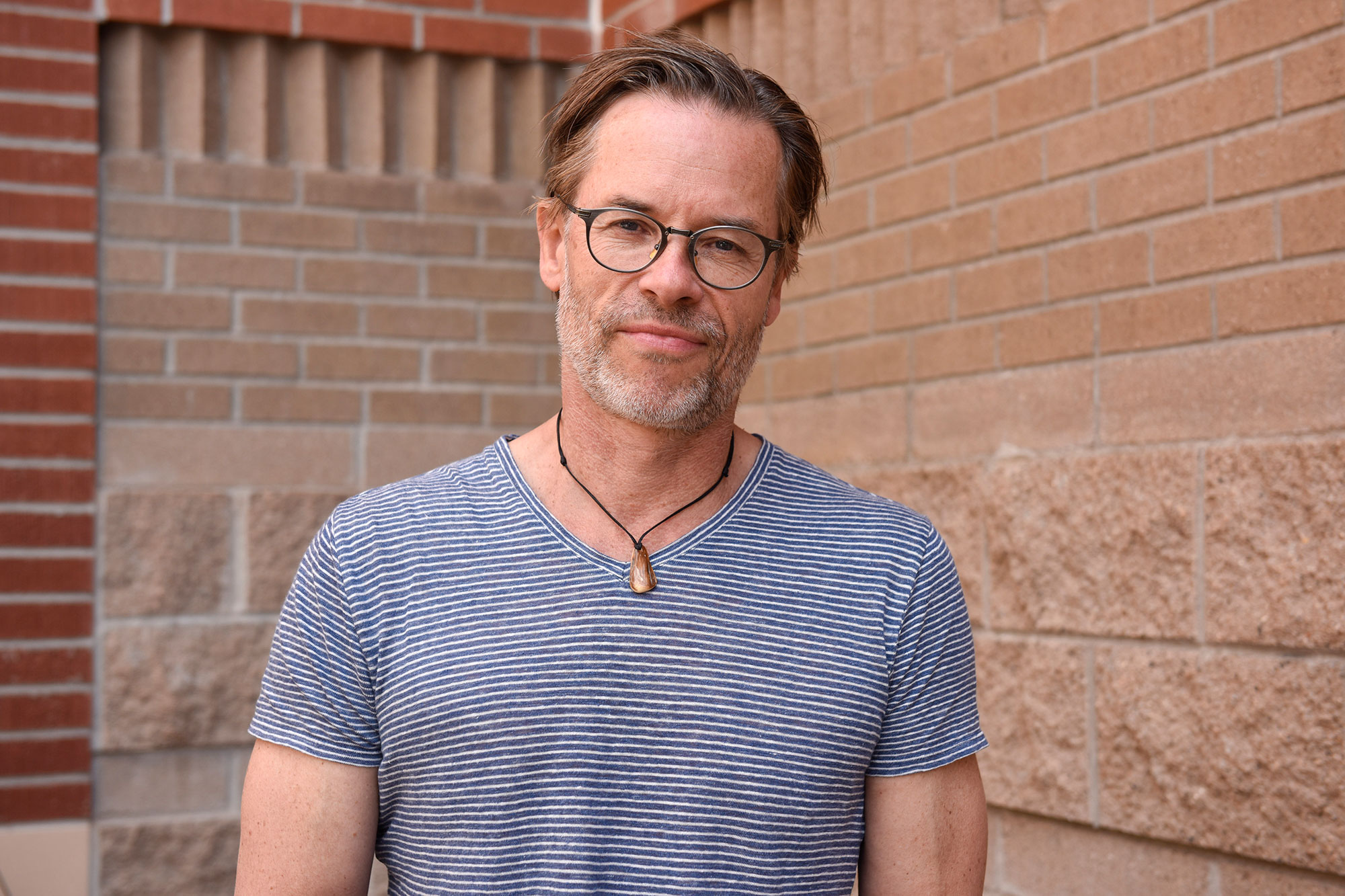 Guy Pearce apologizes for 'insensitive' tweets about trans casting: 'I take responsibility'