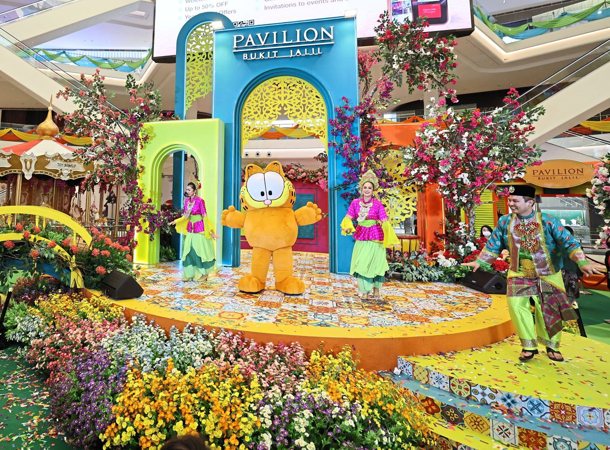 Garfield celebrates 45th anniversary in Bukit Jalil