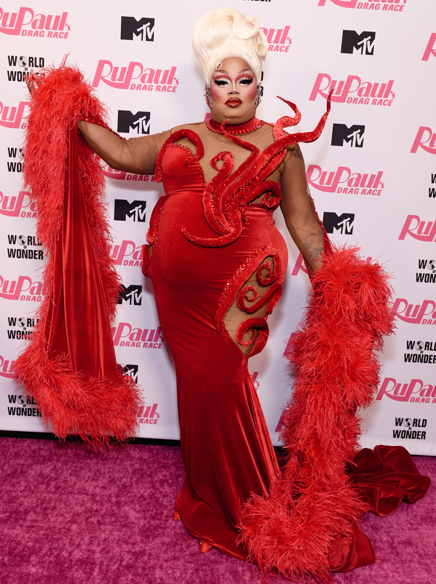 Kornbread returns to present RuPaul's Drag Race season 15 Miss Congeniality winner