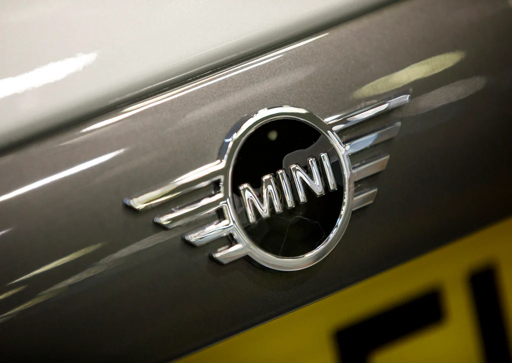 BMW’s Mini apologises over ice cream ‘discrimination’