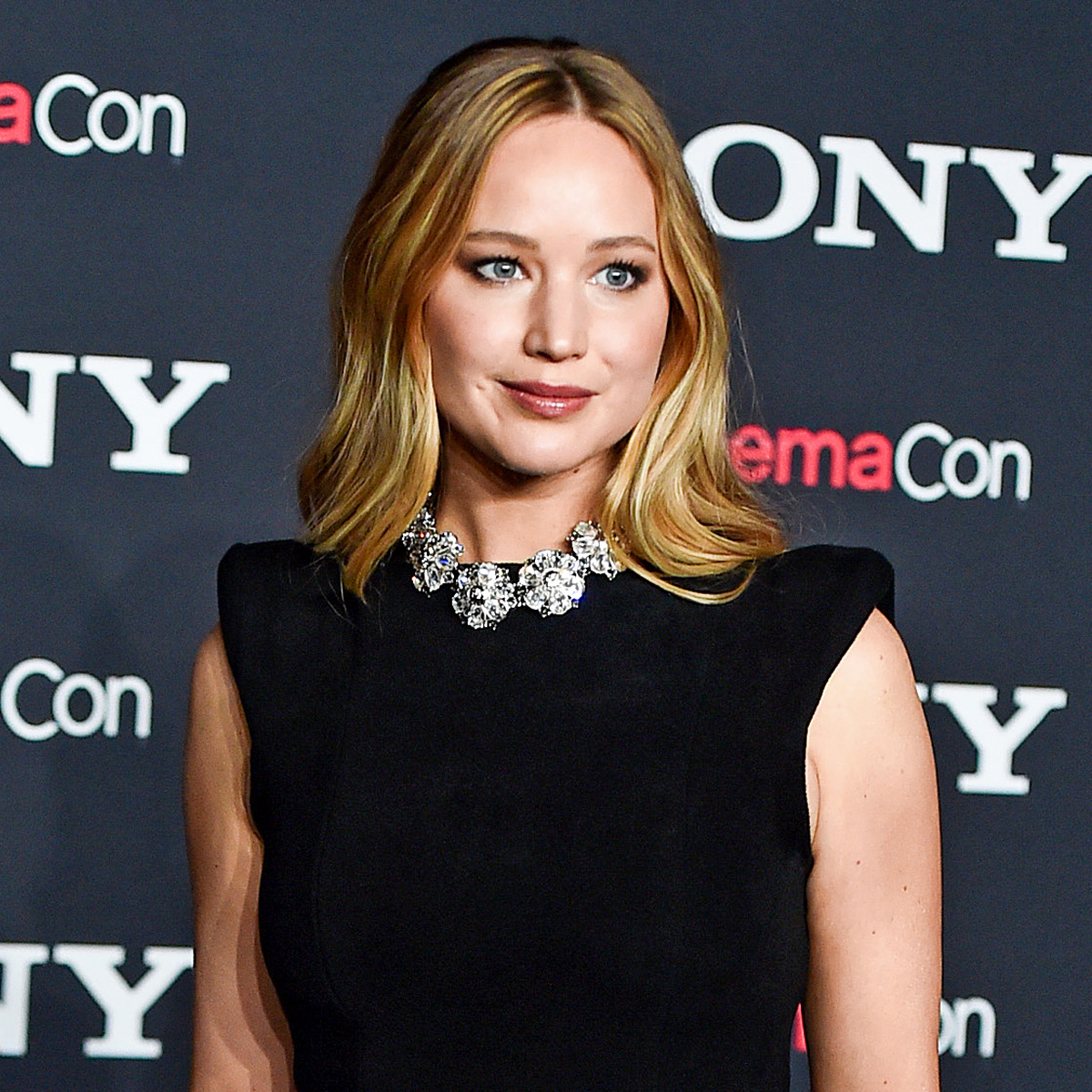 Jennifer Lawrence's Stylish LBD Proves Less Is More