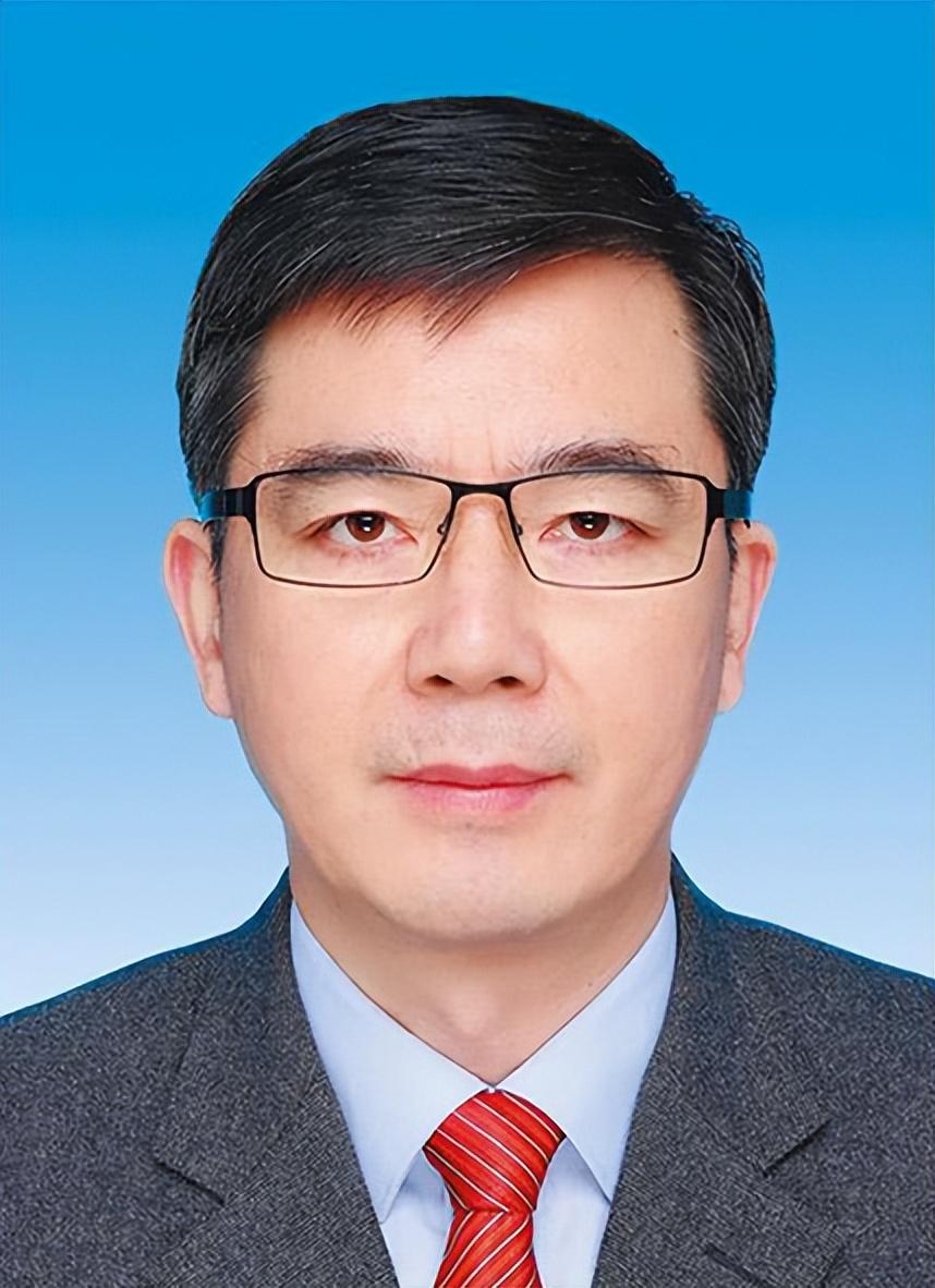 中央批准:熊茂平担任大连市委书记，何许人也？