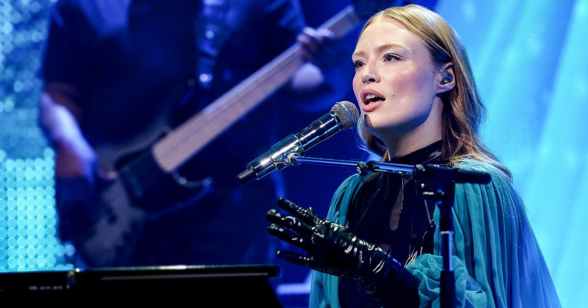 Singer-songwriter Freya Ridings forced to pull out of Coronation Concert due to illness