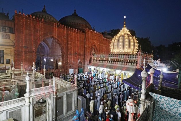 Pakistani pilgrims attend annual Urs at Dargah Hazrat Amir Khusro