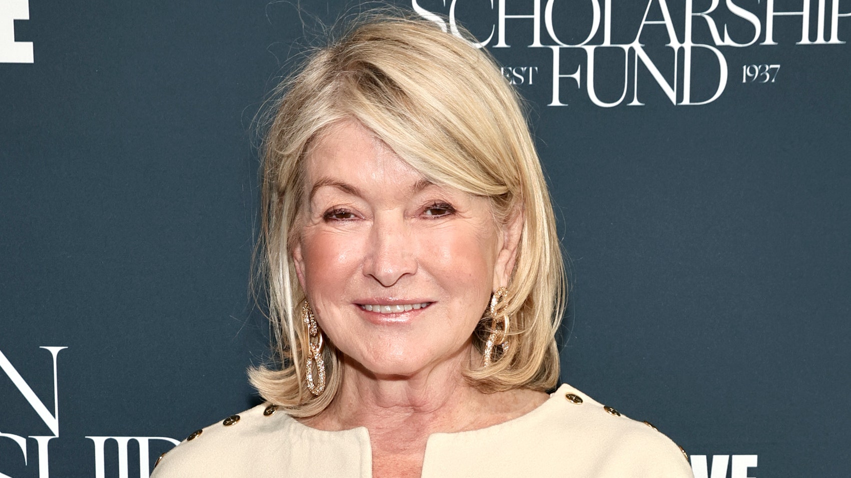 Martha Stewart Has the Most Voluminous Bob Ever on the Sports Illustrated Cover