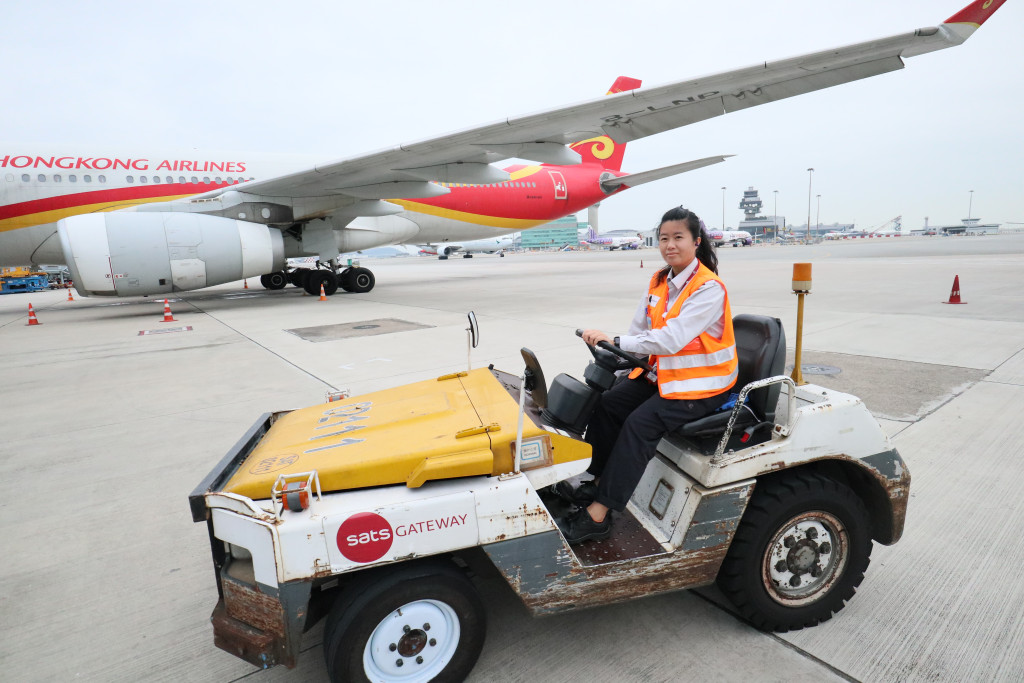 疫情后航空业减3至4成人手 机场地勤人员望更多生力军入行