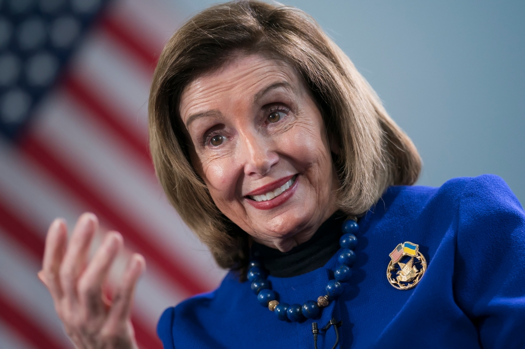 Dianne Feinstein is in ‘frightening’ condition — and Nancy Pelosi may be propping her up in the Senate