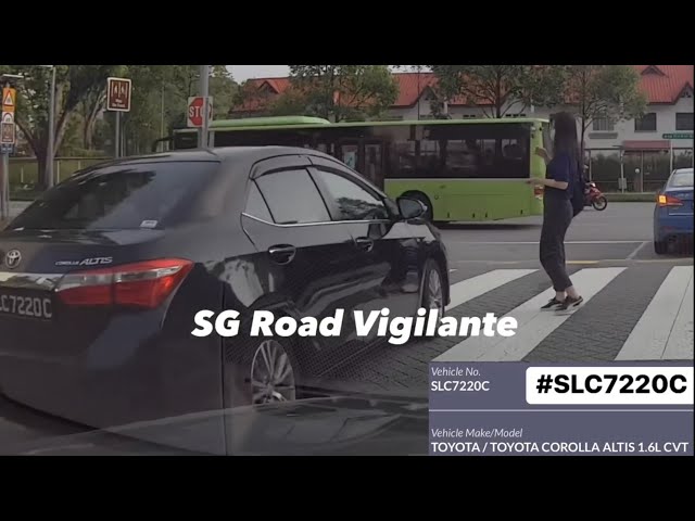 ang mo kio street toyota altis fail to give way at zebra crossing