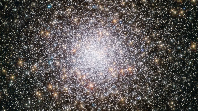韦伯望远镜发现宇宙初期的“天体怪物”：比太阳大一万倍的超巨星