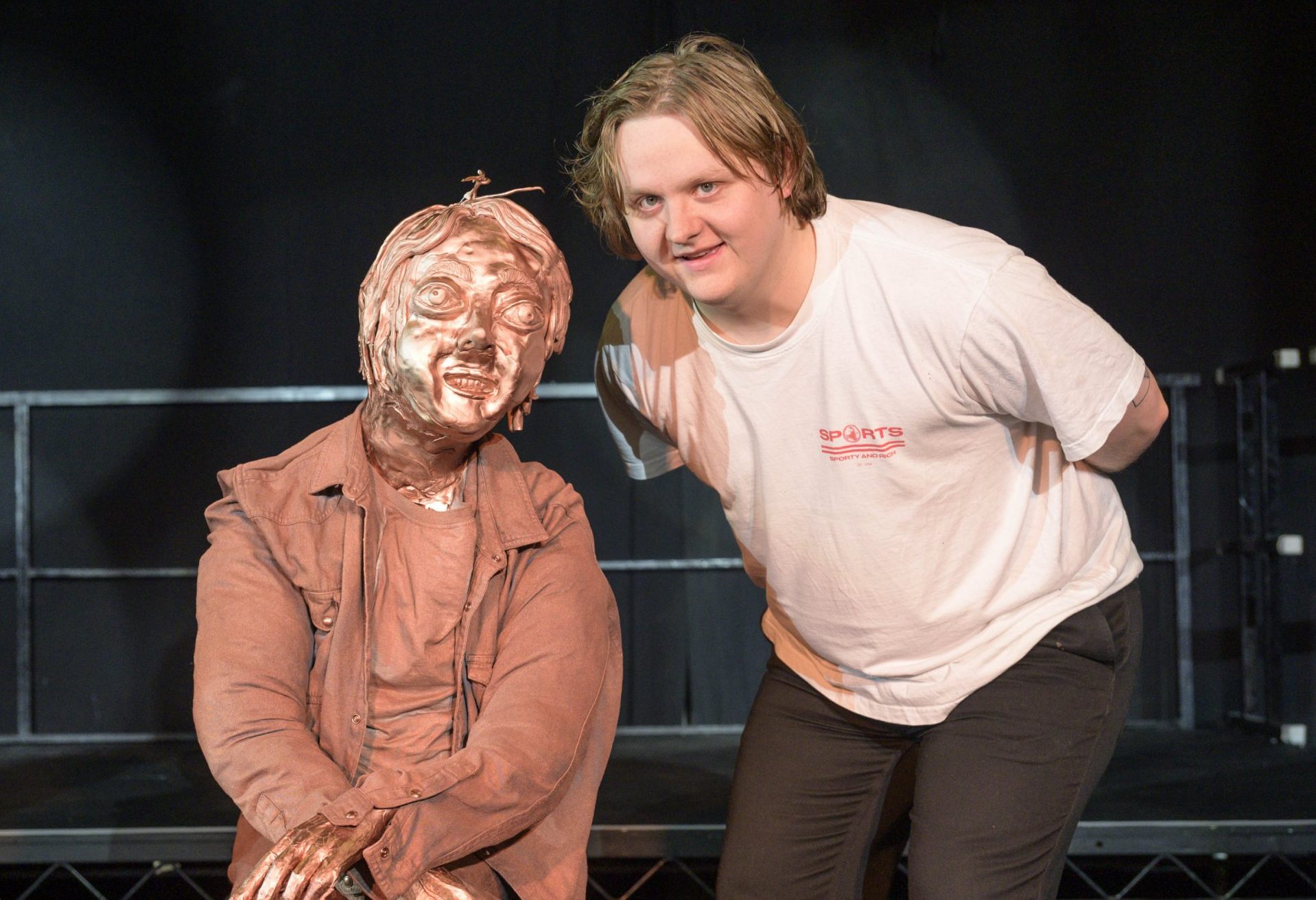 Lewis Capaldi looks absolutely nothing like bizarre bronze statue erected at his old school but he’s chuffed anyway