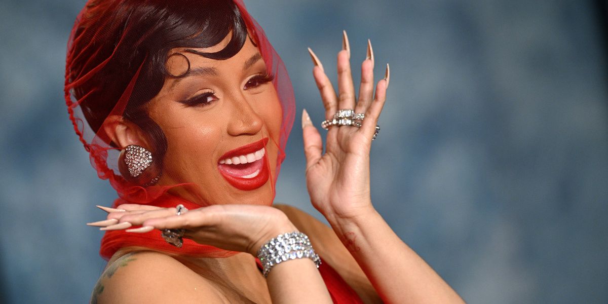 People want cardi b to adopt them after seeing her Daughter's epic school lunches