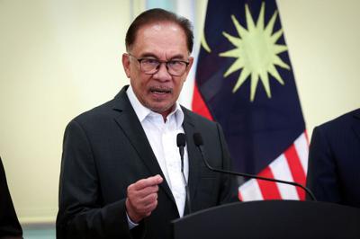 Anwar lambasts Sanusi over claims that Penang is Kedah's, tells him to understand Constitution