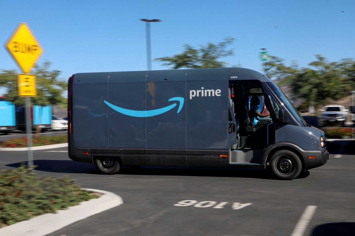Lawsuit: US Amazon drivers allege peeing in bottles, defecating in bags to meet delivery goals