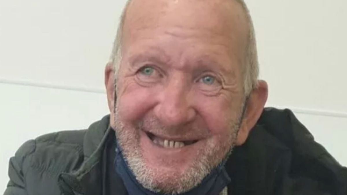 Dad who woke up in agony and unable to get out of bed dies weeks after