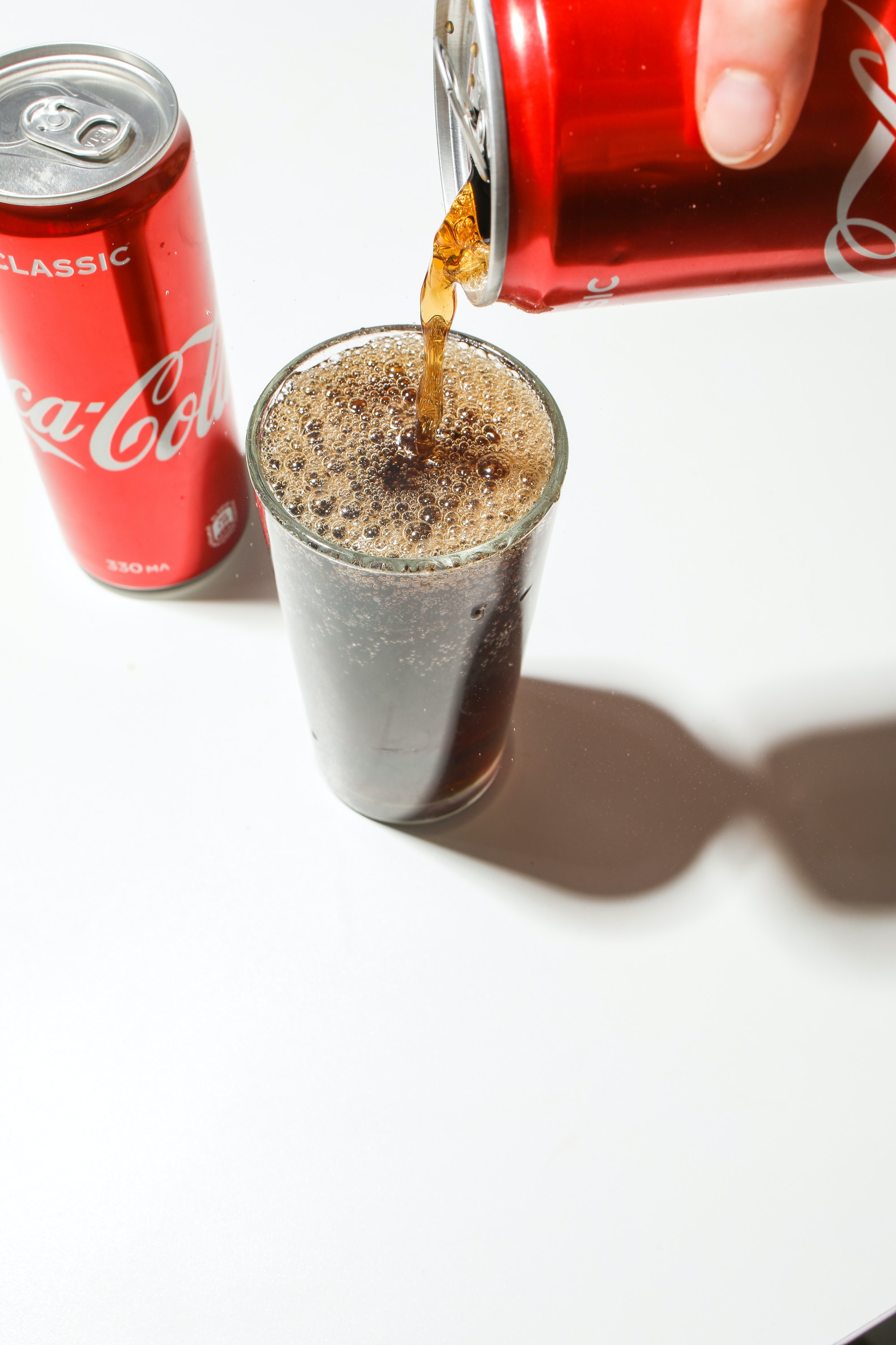 Man tries to pour a can of Coca-Cola in Antarctica and it doesn’t end well