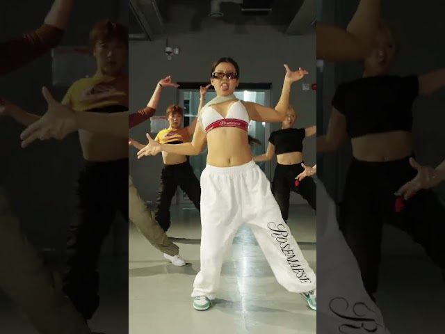 Like boom, boom💪💪 #hyewon #choreography