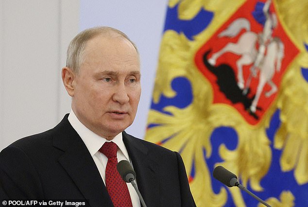 Scientist, 92, who created Russia's thermonuclear bombs is found hanged in his Moscow apartment