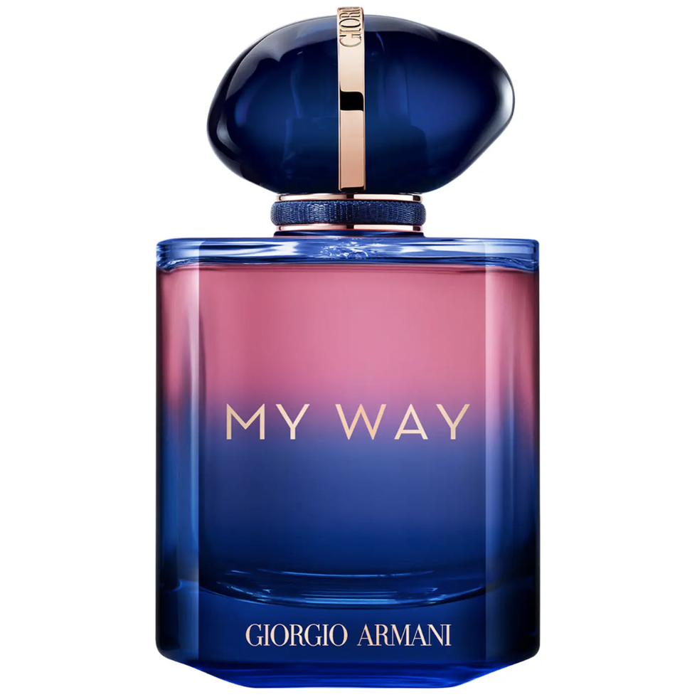 The 17 Best Powdery Perfumes to Add to Your Repertoire