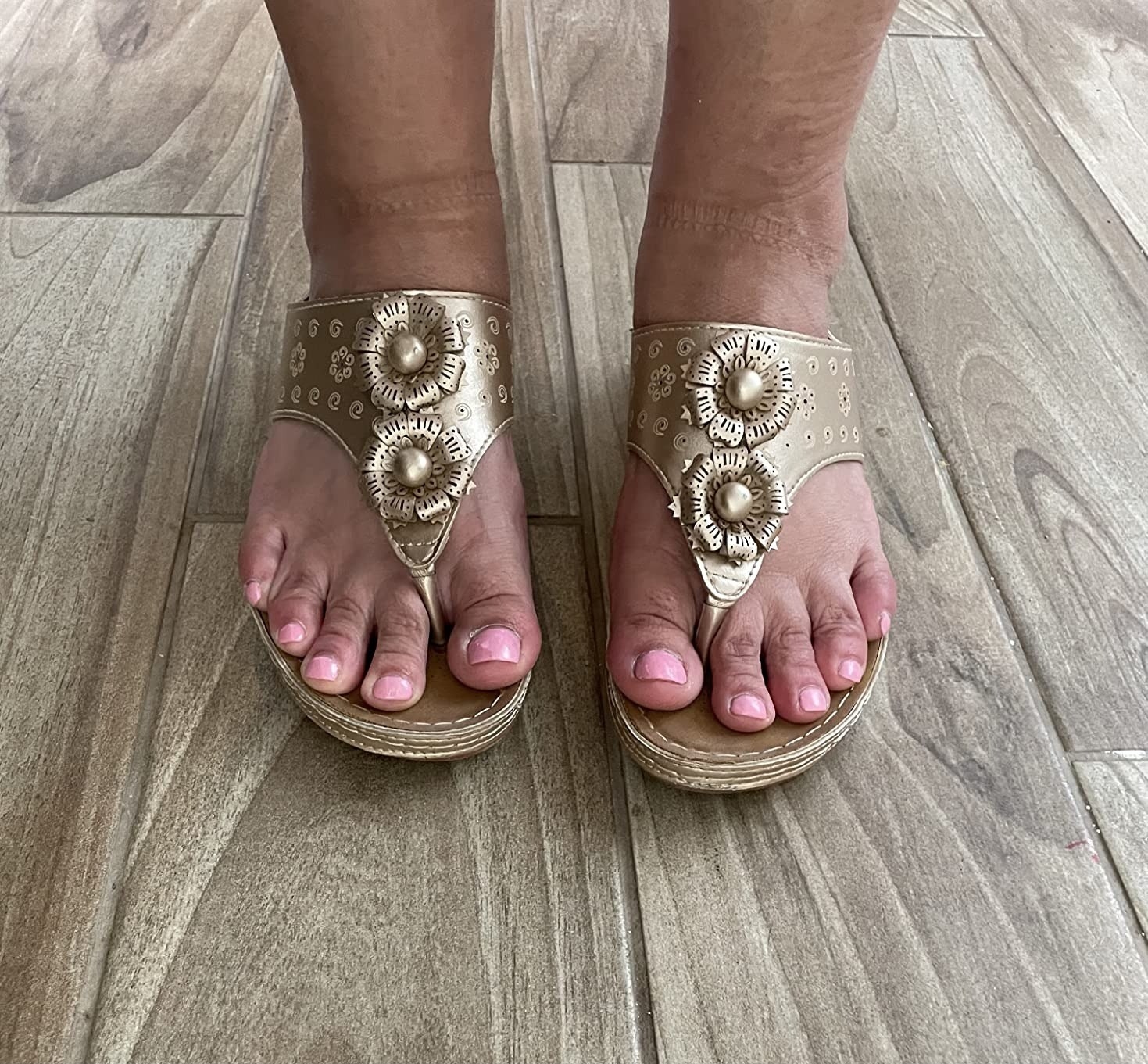 24 Sandals That Reviewers Over 50 Swear By