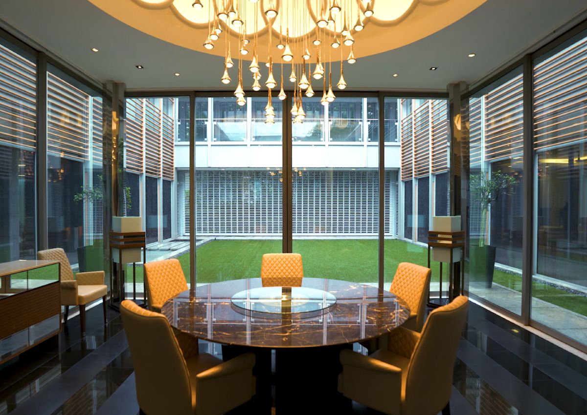 What the fuss: Are black-and-white colonial houses as good as good class bungalows?