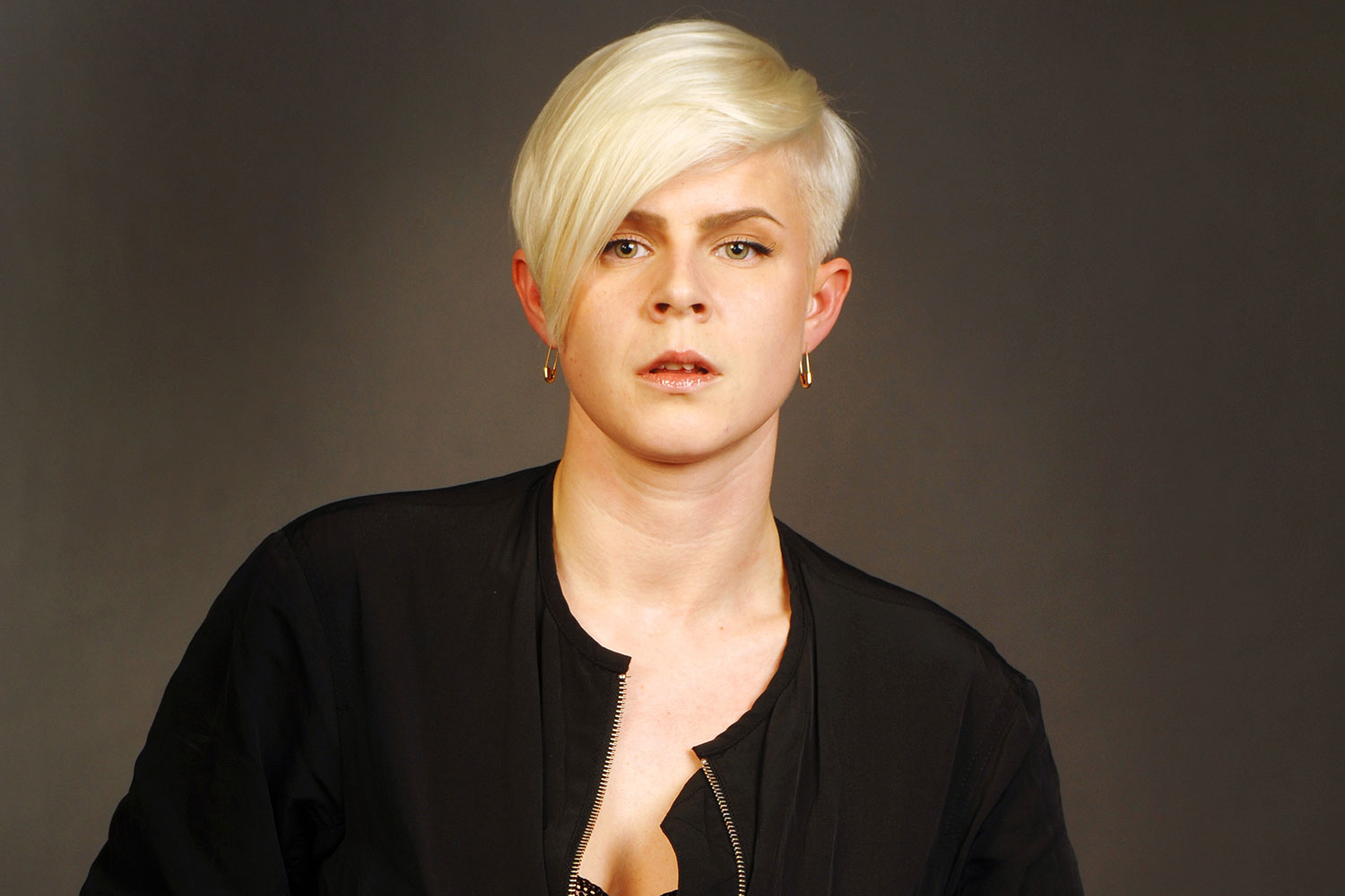 Swedish singer Robyn reveals she's a mom to a baby boy: 'My time is yours 4-ever'