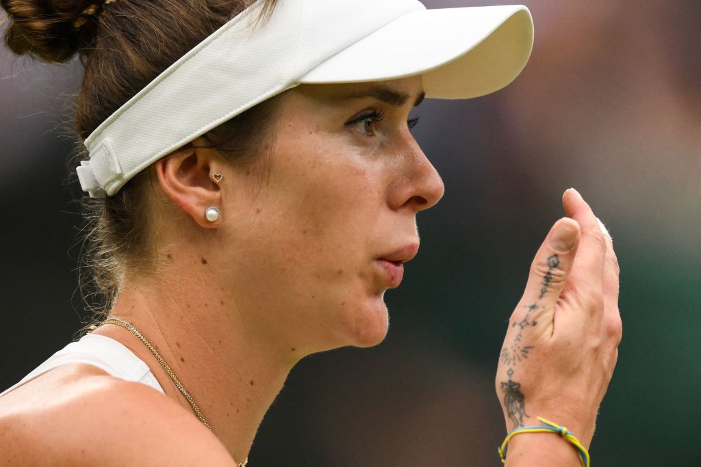 Ever noticed that tennis players blow on their hands a lot? Here’s the possible reason why…