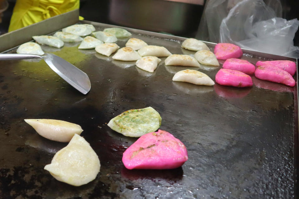 Lai Heng Handmade Teochew Kueh: 22-year-old Michelin Bib Gourmand stall selling pan-fried & steamed kueh from $1.10