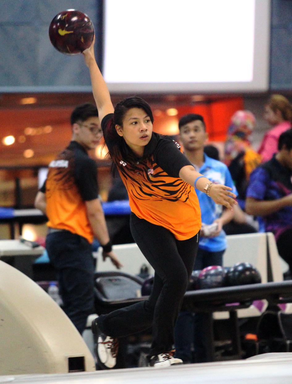 Bowler Nora savours success up north again after eight years