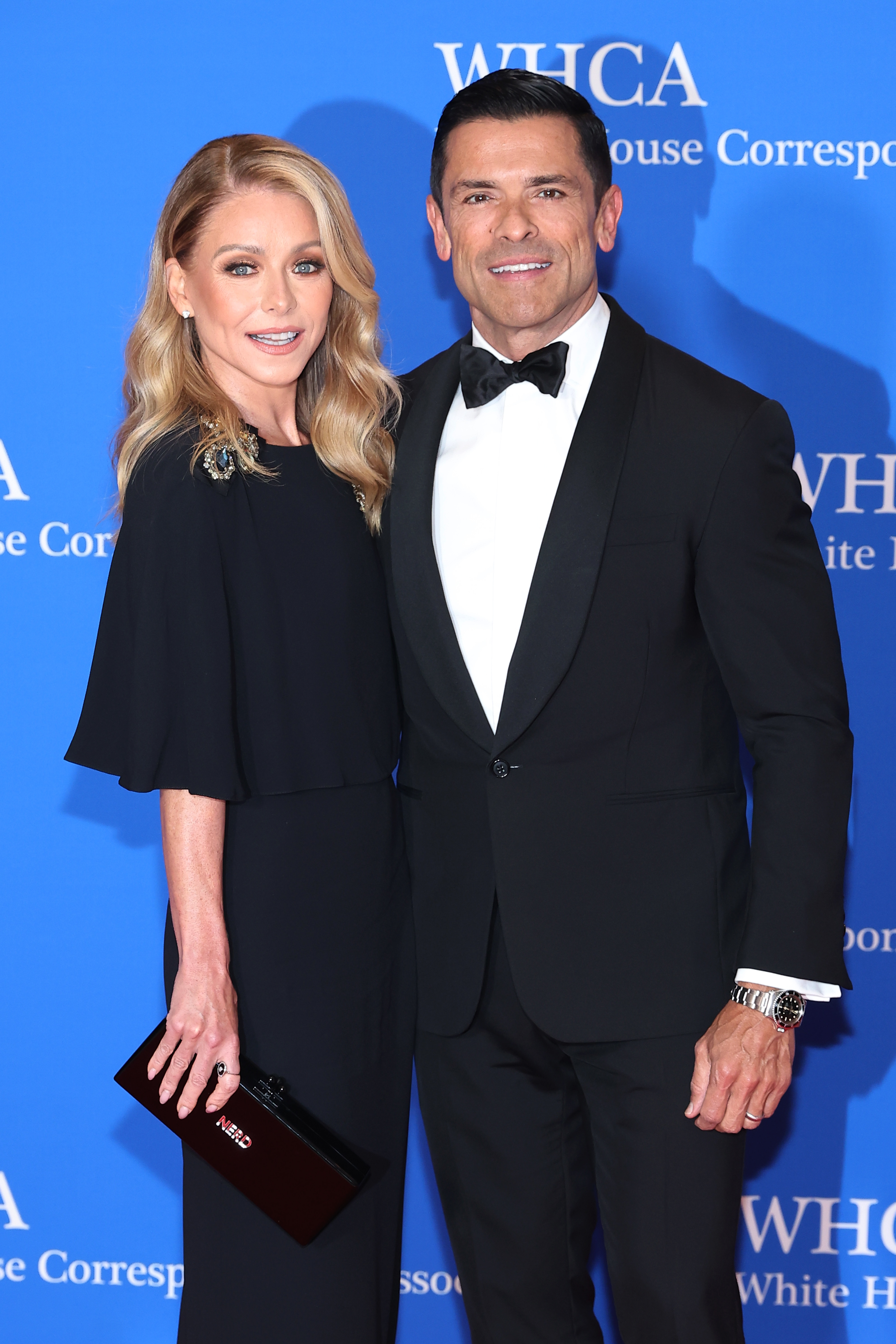 Kelly Ripa Recalled The Time She Unintentionally “Made Eye Contact” With Her Then-8-Year-Old Daughter Who Walked In On Her And Mark Consuelos Having Sex, And I Have No Words