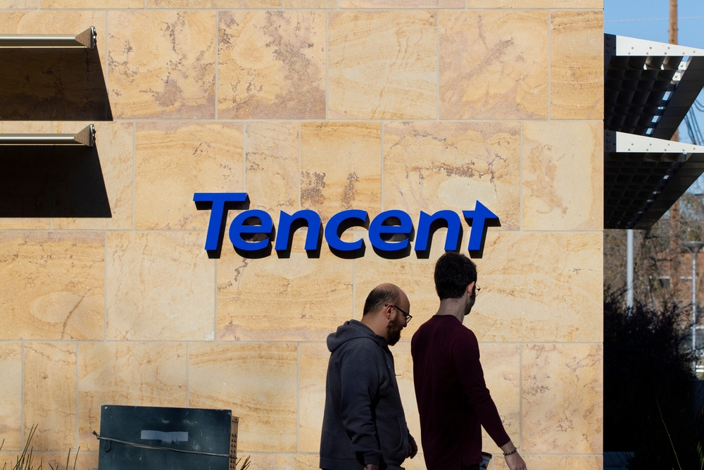Tencent’s AI restraint highlights risks in Alibaba, JD.com war