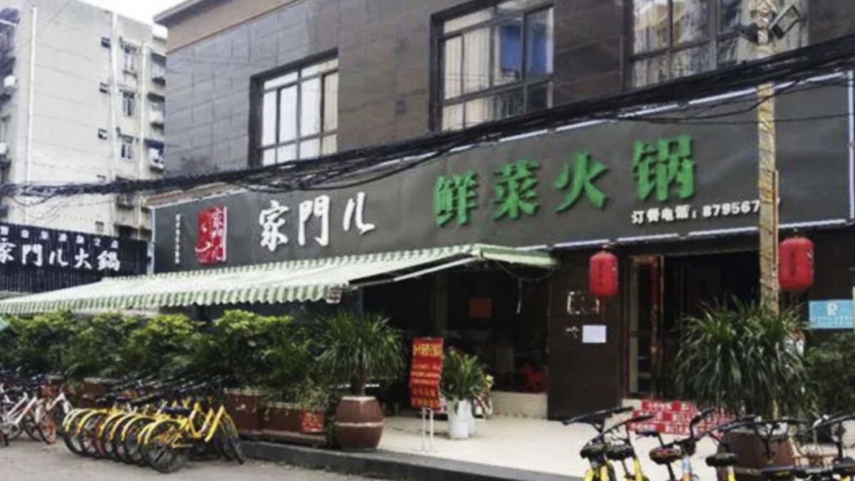Restaurant forced to close after just two weeks when owners offer ridiculously generous loyalty deal