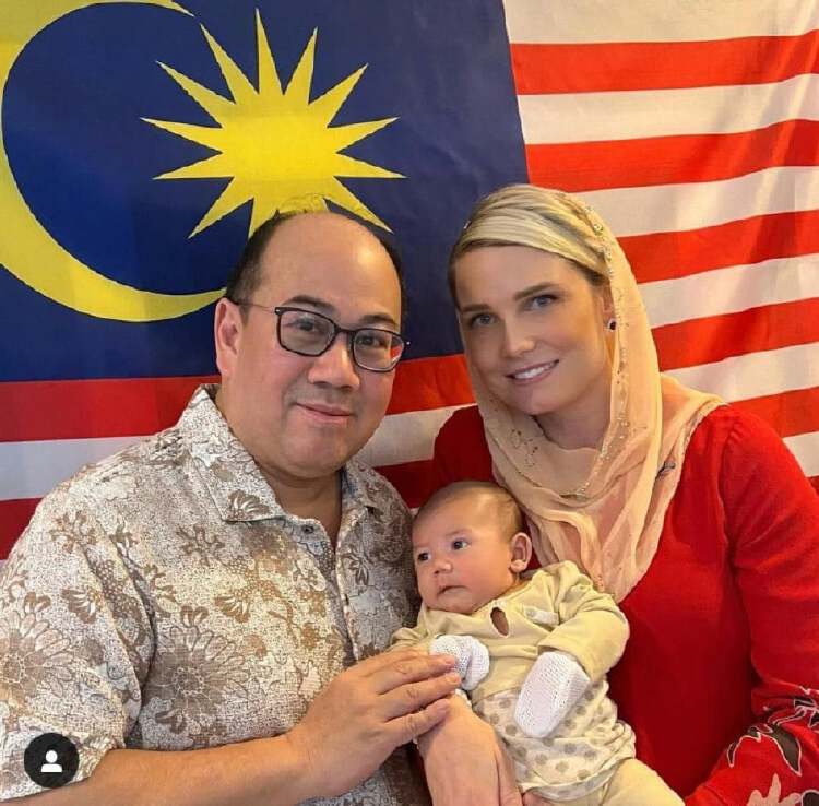 Kelantan Royal couple shows their Merdeka spirit by wishing 'Selamat ...