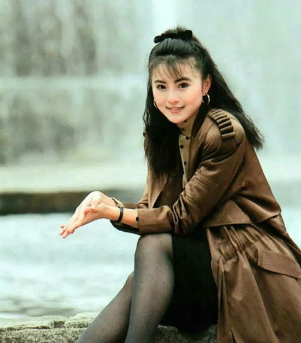 '80s HK Action Star Moon Lee, Who Is Returning To Showbiz, Was Accused By Ex-Husband Of Having An Affair With Her Godson
