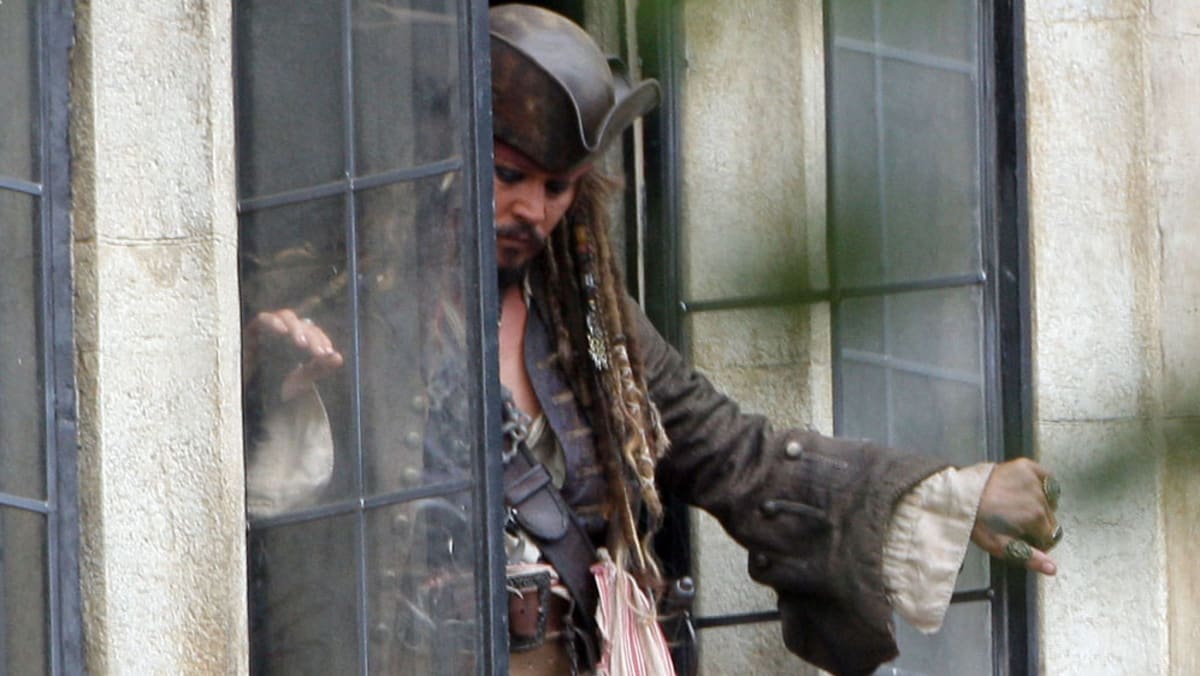 The Last Of Us Showrunner Couldn’t Believe Disney Bought His Way “Too Weird” Pirates Of The Caribbean 6 Script