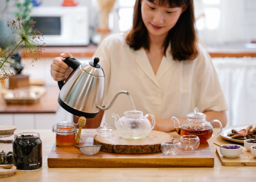 12 herbs that can help you recover while you're in confinement