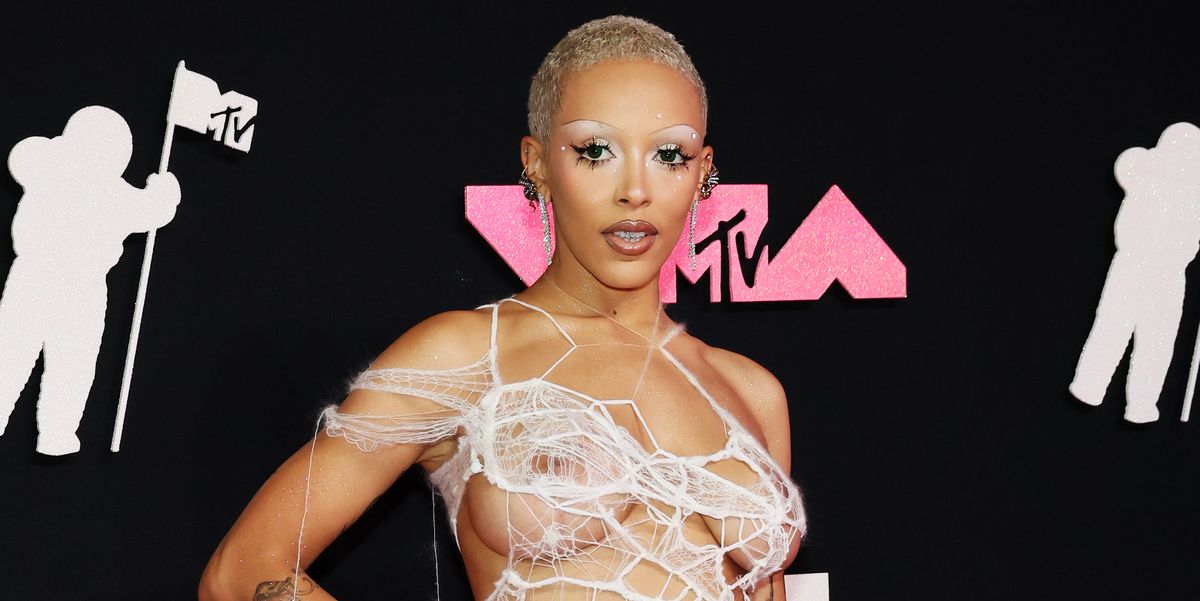 Doja Cat's 2023 VMAs Dress Looks Like It's Entirely Made Out of Draping Cobwebs