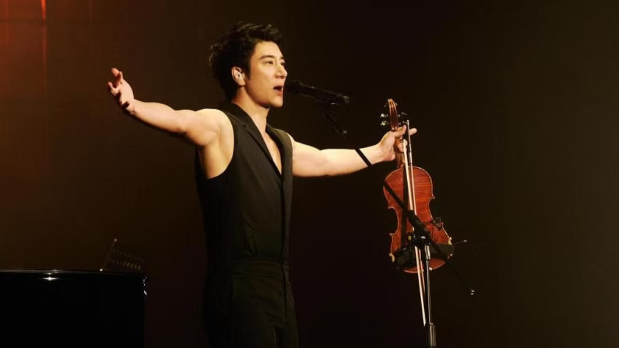 Singer Wang Leehom's controversial comments at concert draws reaction from ex-wife Lee Jinglei