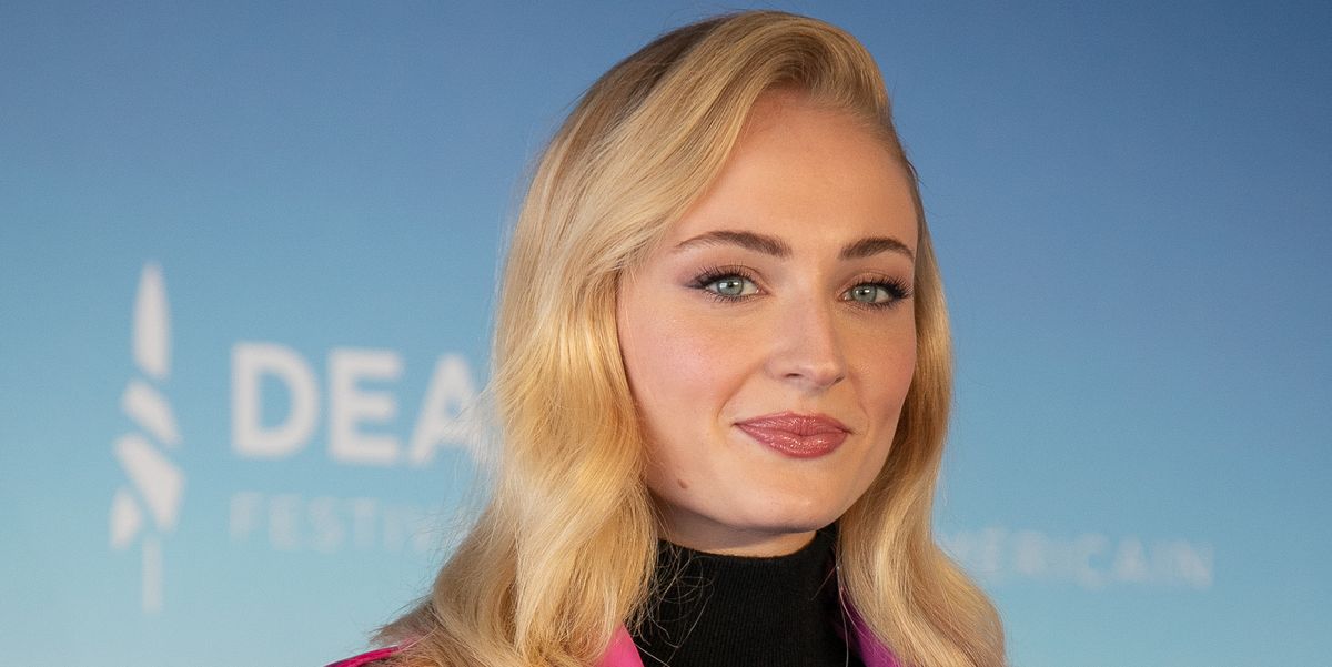 Sophie Turner Wears a Platinum Blonde Bob and a Fake Back Tattoo on Set