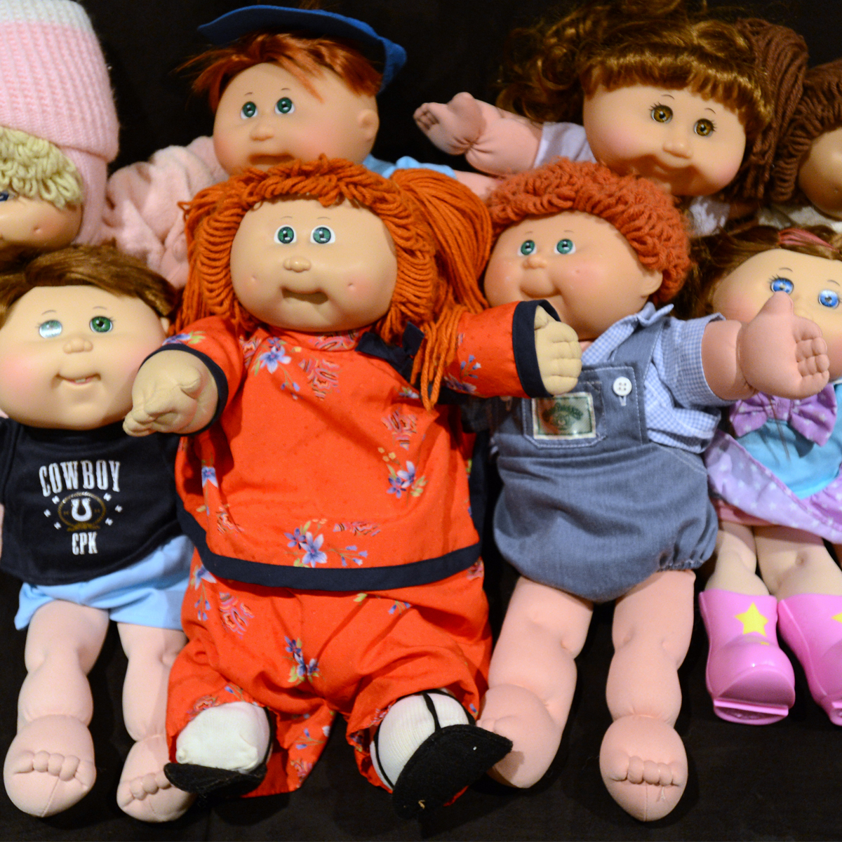 Billion Dollar Babies: The True Story of the Cabbage Patch Kids Teaser Shows "Dangerous" Obsession