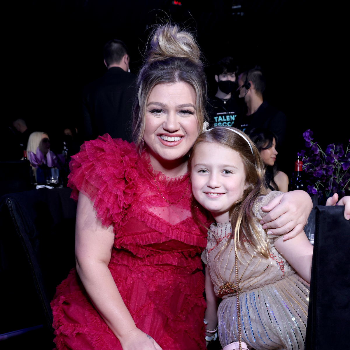 Don't Break Away From Kelly Clarkson's Sweet Family Photos