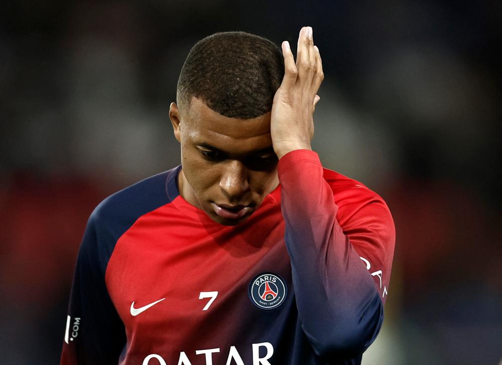 Mbappe comes off hurt as PSG demolish Marseille