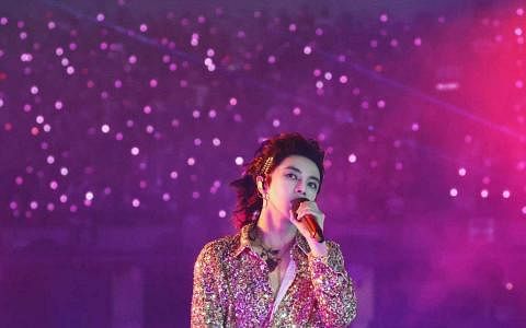 准时起床、开唱两天前不进食　华晨宇巡演保持最佳状态