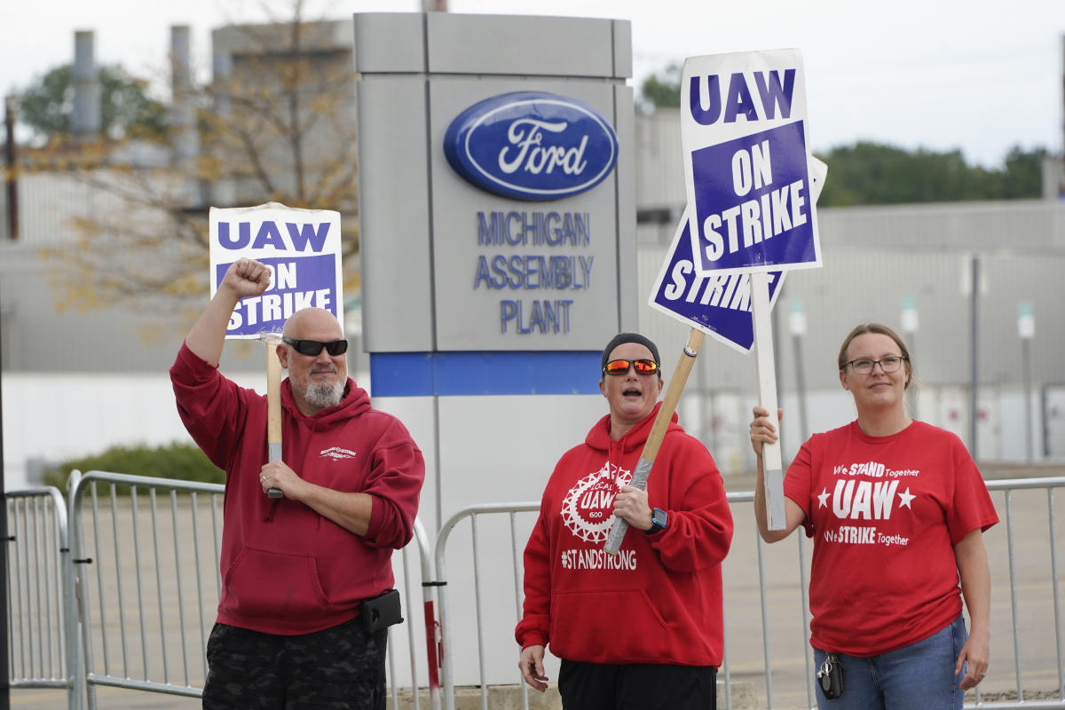 Ford halts construction of Michigan EV battery factory as strikes continue