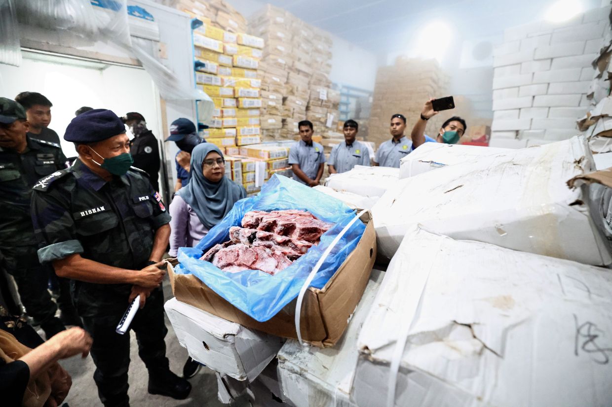 RM2.7mil frozen food smuggling syndicate busted in Sandakan
