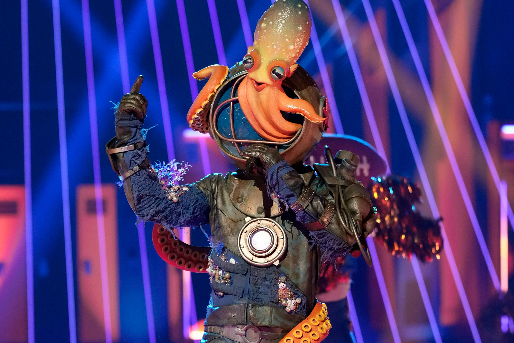 The Masked Singer reveals Diver as this reality TV villain in cameo-heavy NFL Night