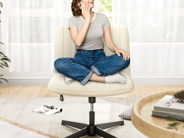 The TikTok-Viral ‘Criss Cross Applesauce’ Office Chair Is Over 60% Off at Walmart Today