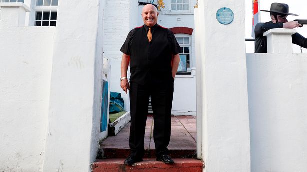 Dave Courtney house contains foul-mouthed message to Google Earth on roof