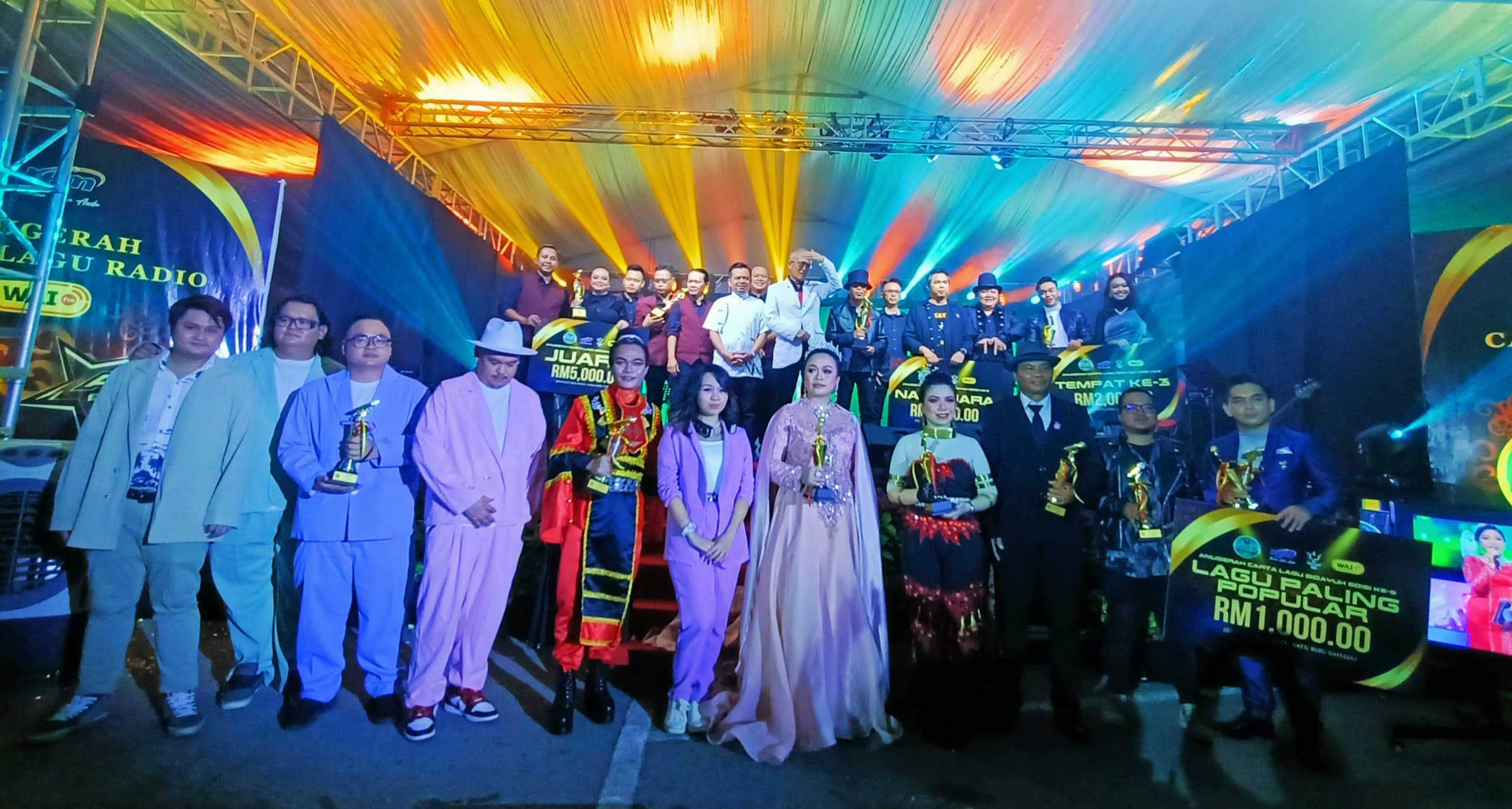 Acid Rain wins Anugerah Carta Lagu Bidayuh with ‘Manuk Bauh’