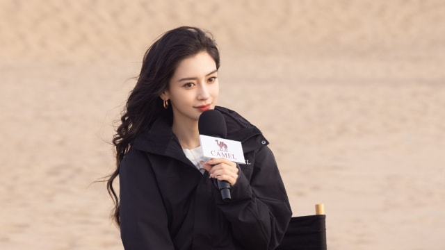 Angelababy登本地杂志封面　中国粉丝“翻墙”朝圣